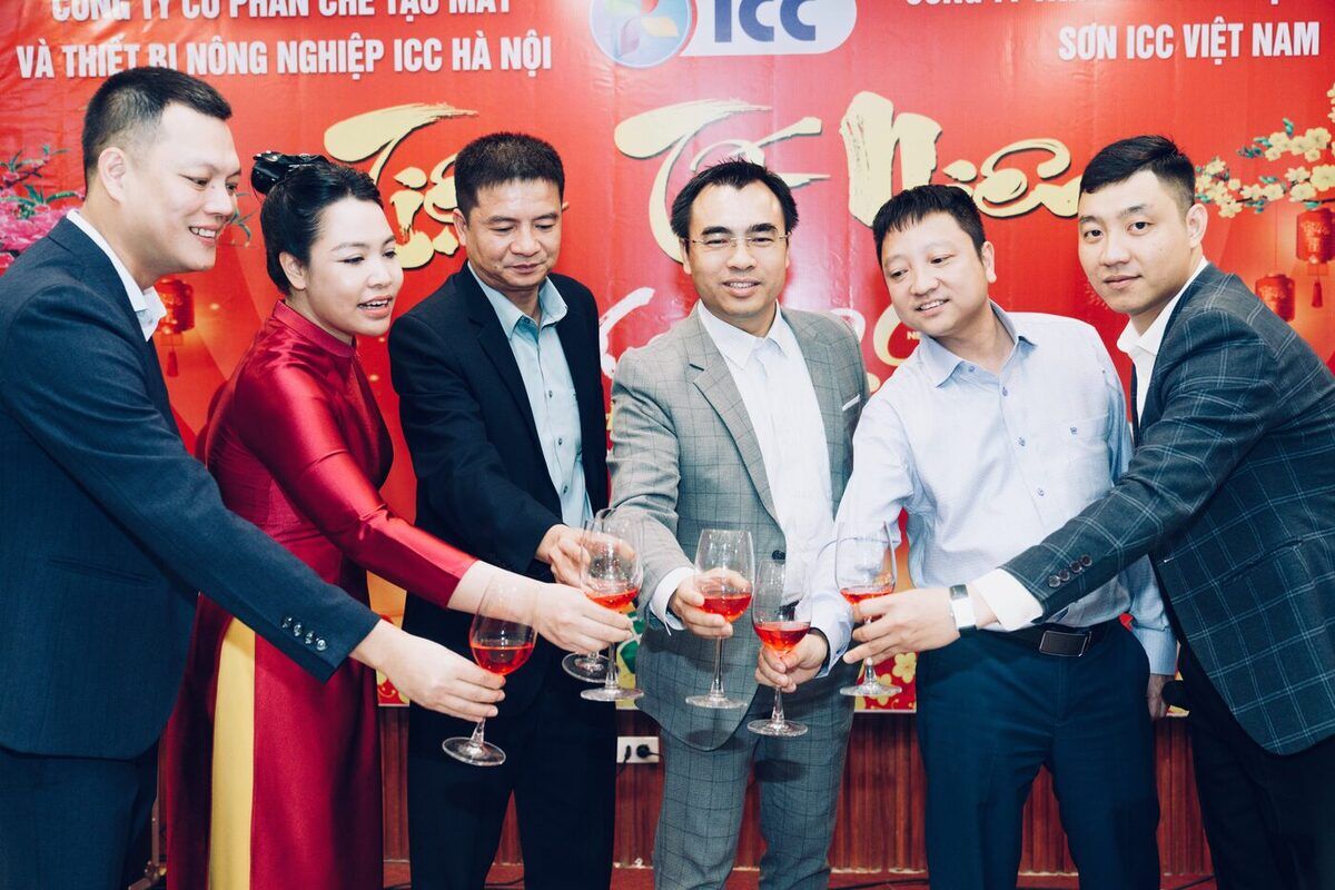 Ban lãnh đạo và đội ngũ ICC Hà Nội trong tiệc tất niên